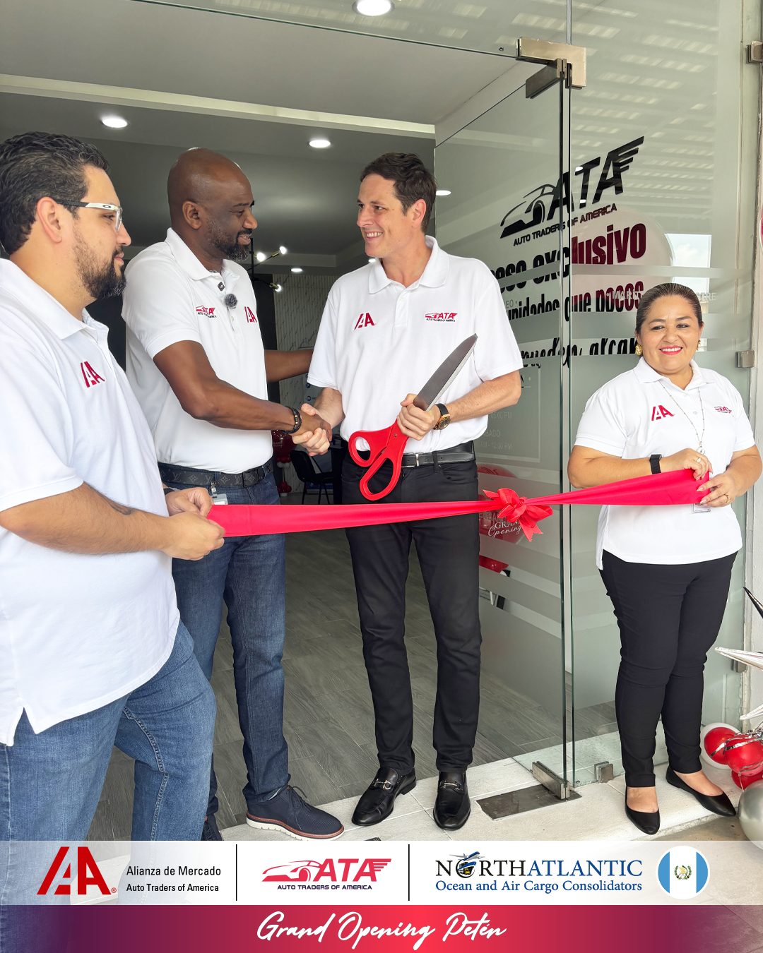 Corte de cinta de la oficina de ATA en San Benito